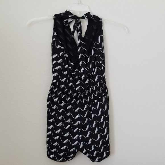 BCBGeneration Black&White Halter Romper XS NWT - Picture 3 of 7